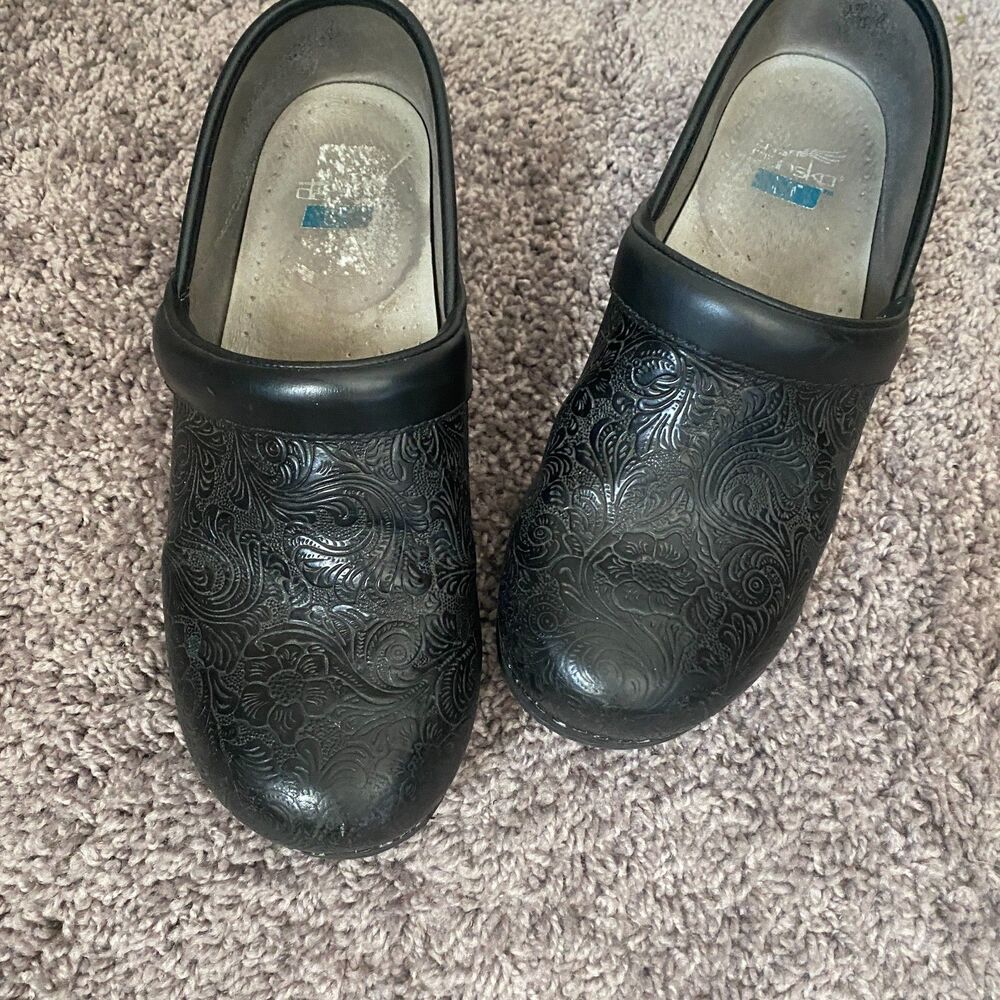 DANSKO Women's XP 2.0 Black Floral Leather Tooled Slip On Clogs Size 38/7.5-8